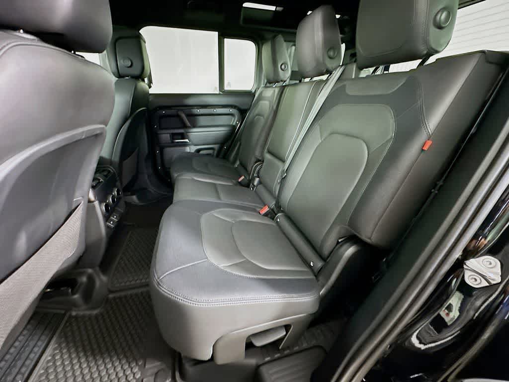2024 Land Rover Defender X-Dynamic SE