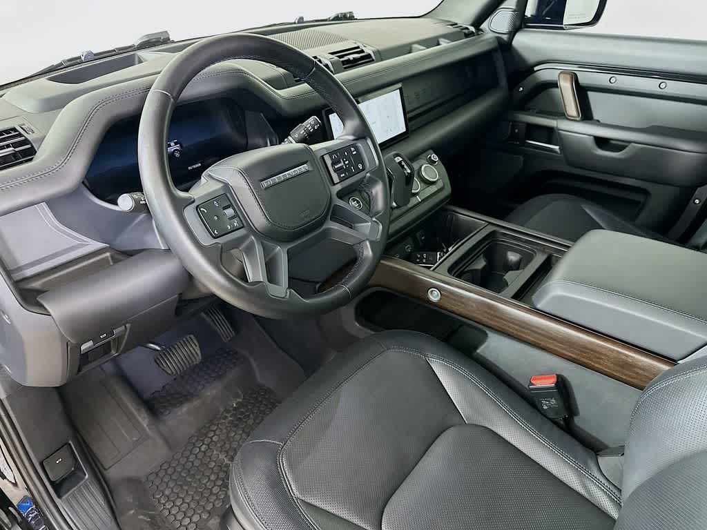 2024 Land Rover Defender X-Dynamic SE