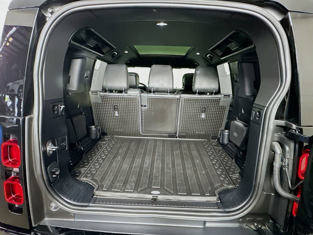 2024 Land Rover Defender X-Dynamic SE