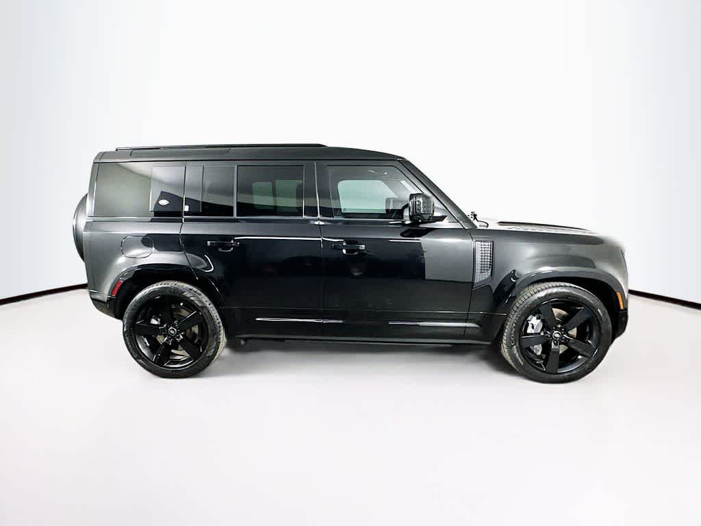 2024 Land Rover Defender X-Dynamic SE