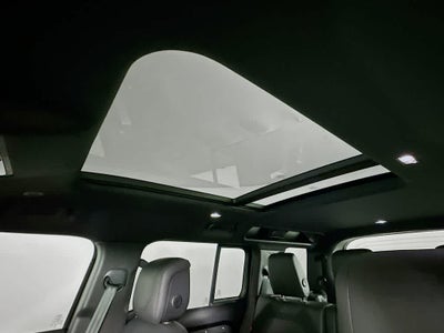 2024 Land Rover Defender X-Dynamic SE