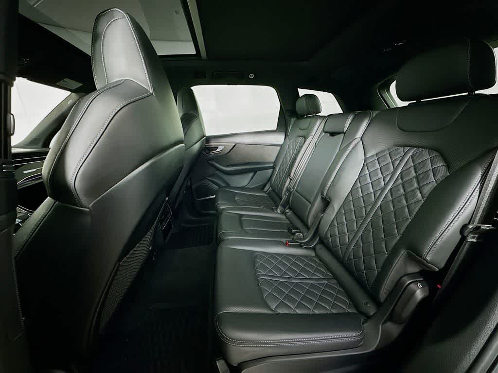 2021 Audi SQ7 Premium Plus