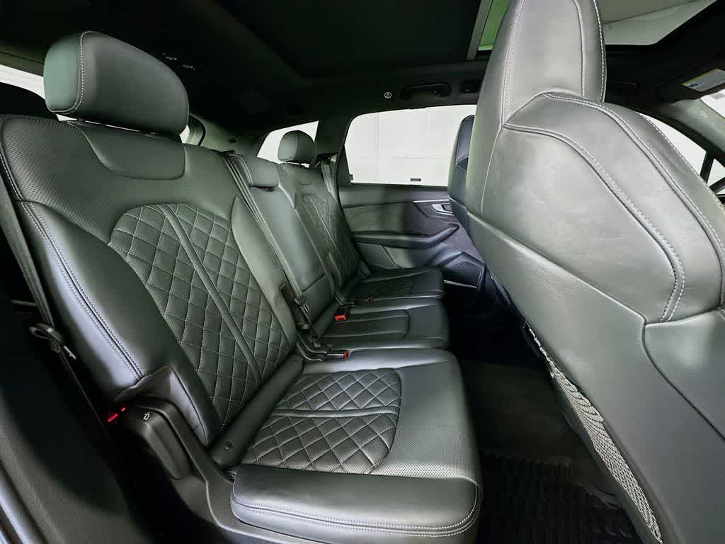 2021 Audi SQ7 Premium Plus