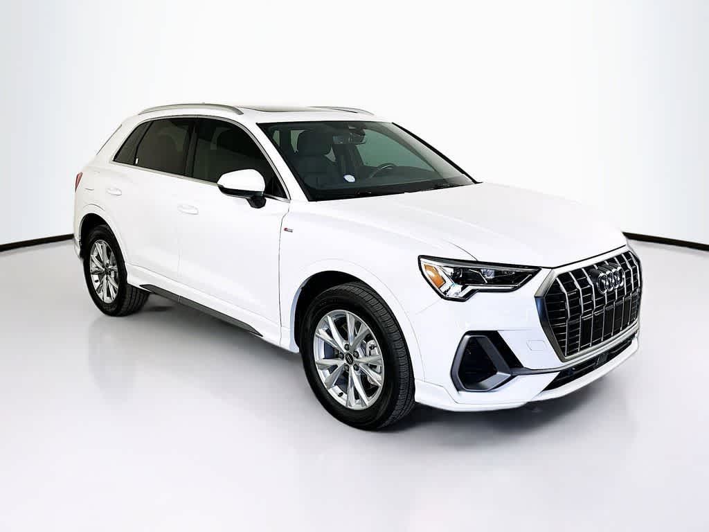 2024 Audi Q3 S line Premium