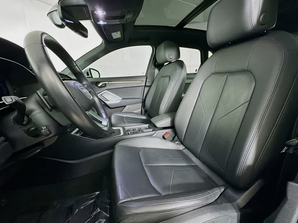 2024 Audi Q3 S line Premium