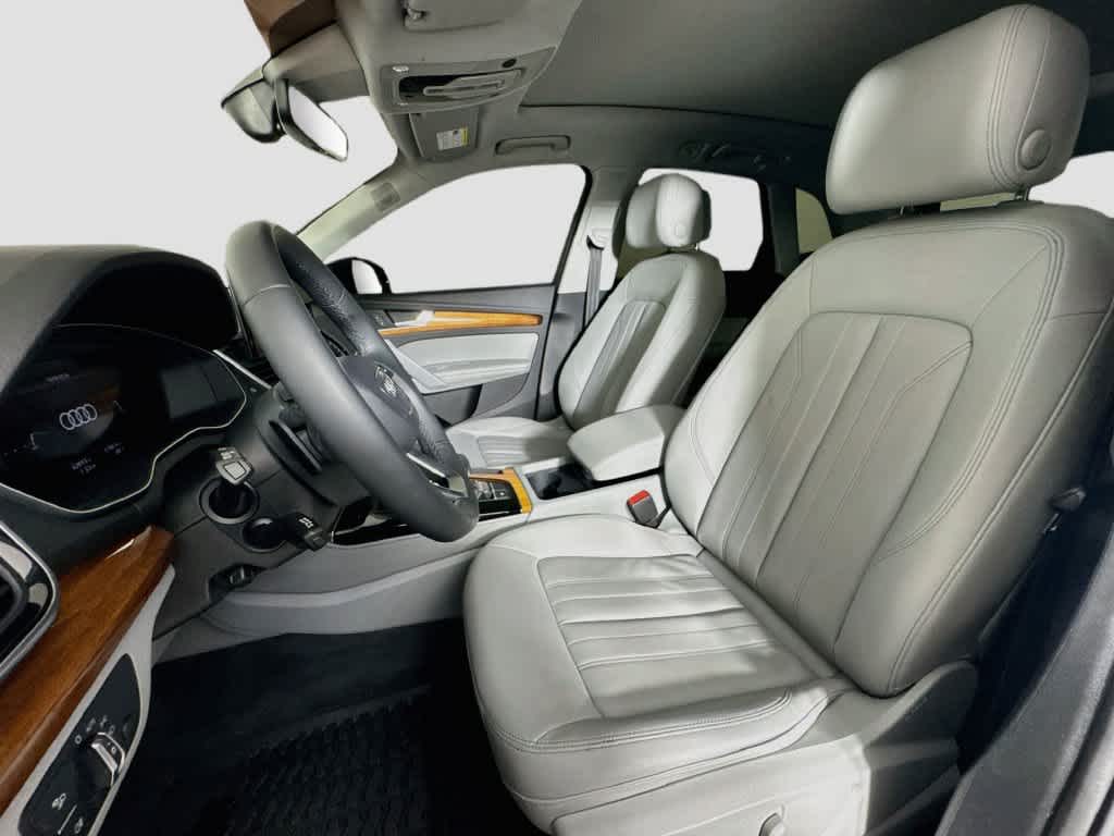 2023 Audi Q5 S line Premium Plus