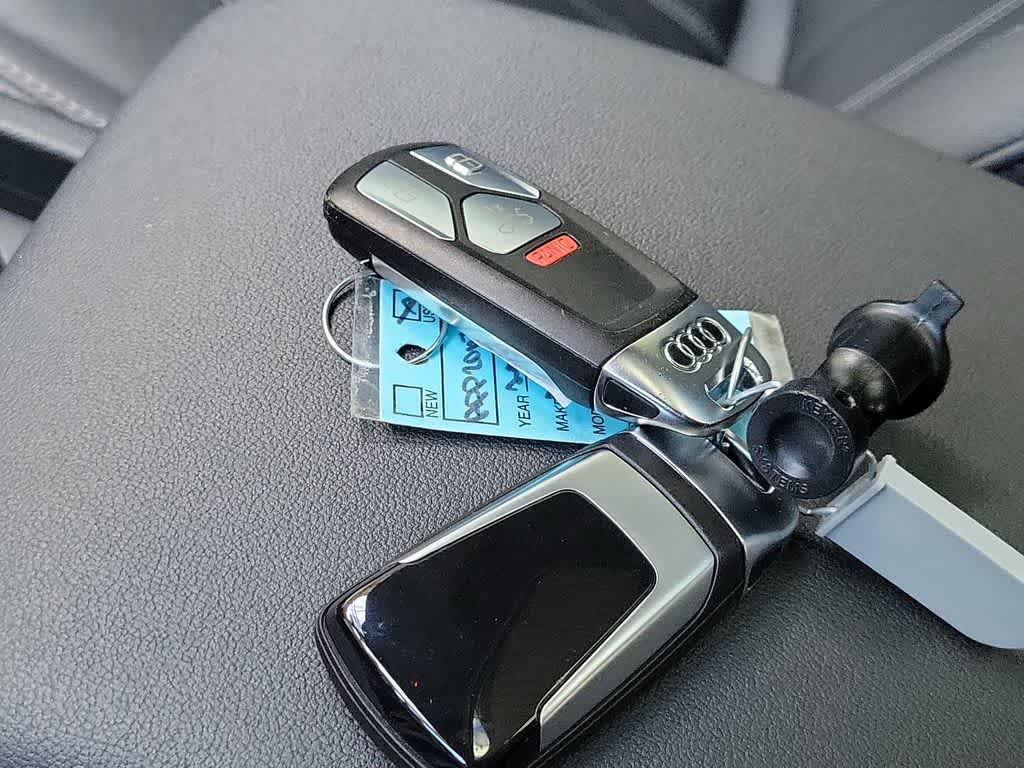 2023 Audi Q5 S line Premium Plus