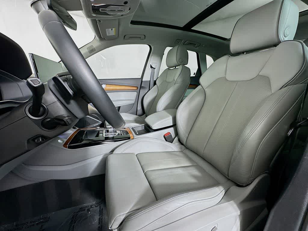 2022 Audi Q5 S line Premium Plus