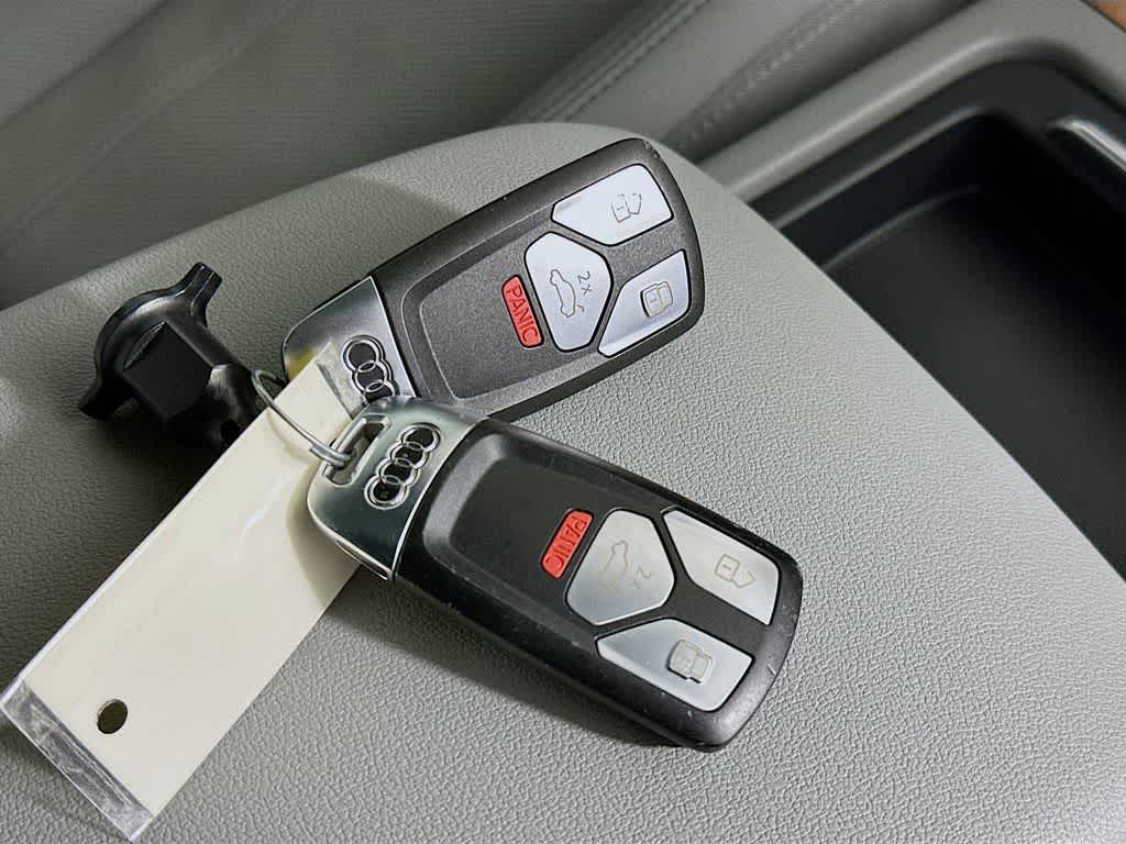 2022 Audi Q5 S line Premium Plus