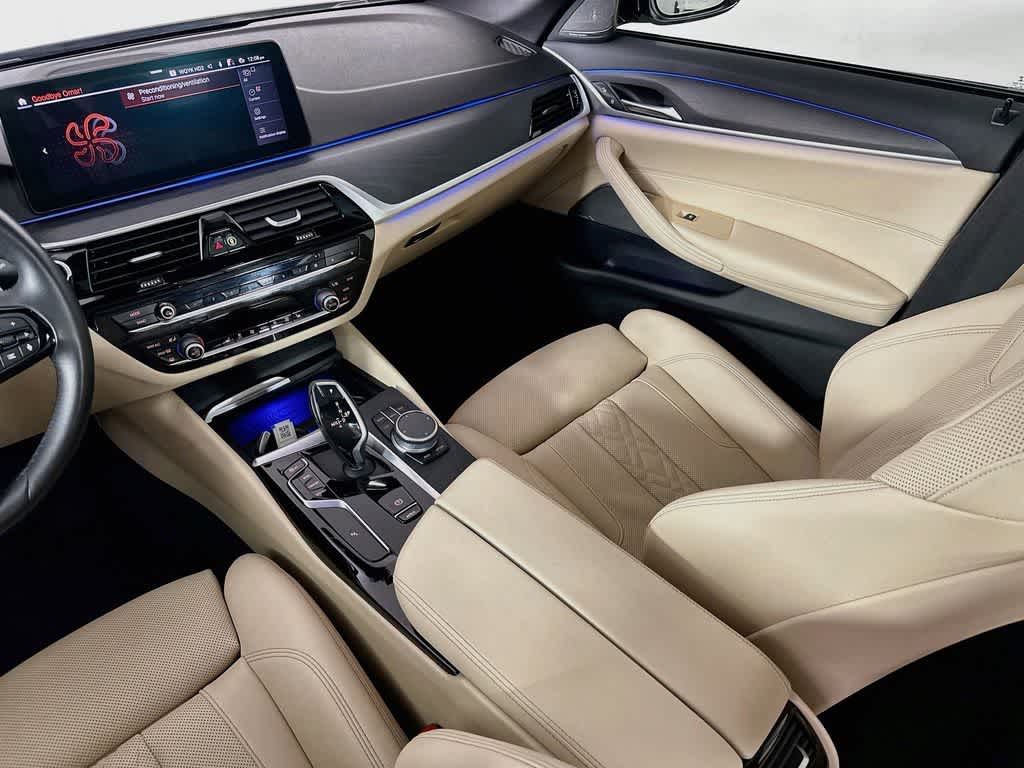 2022 BMW 530i 530i