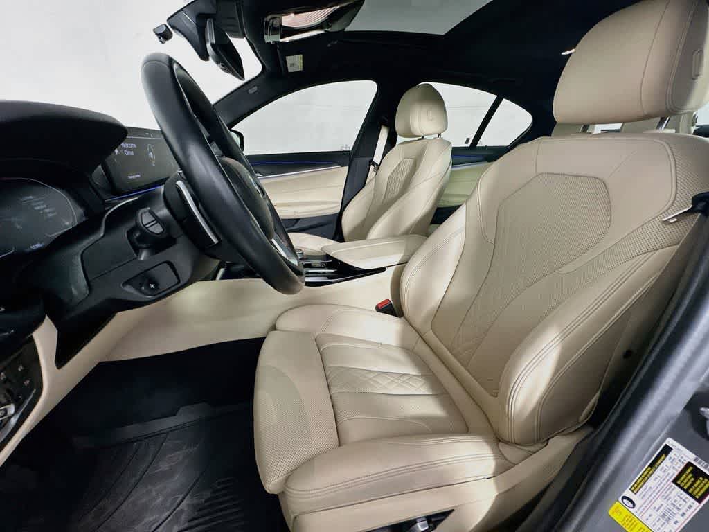 2022 BMW 530i 530i