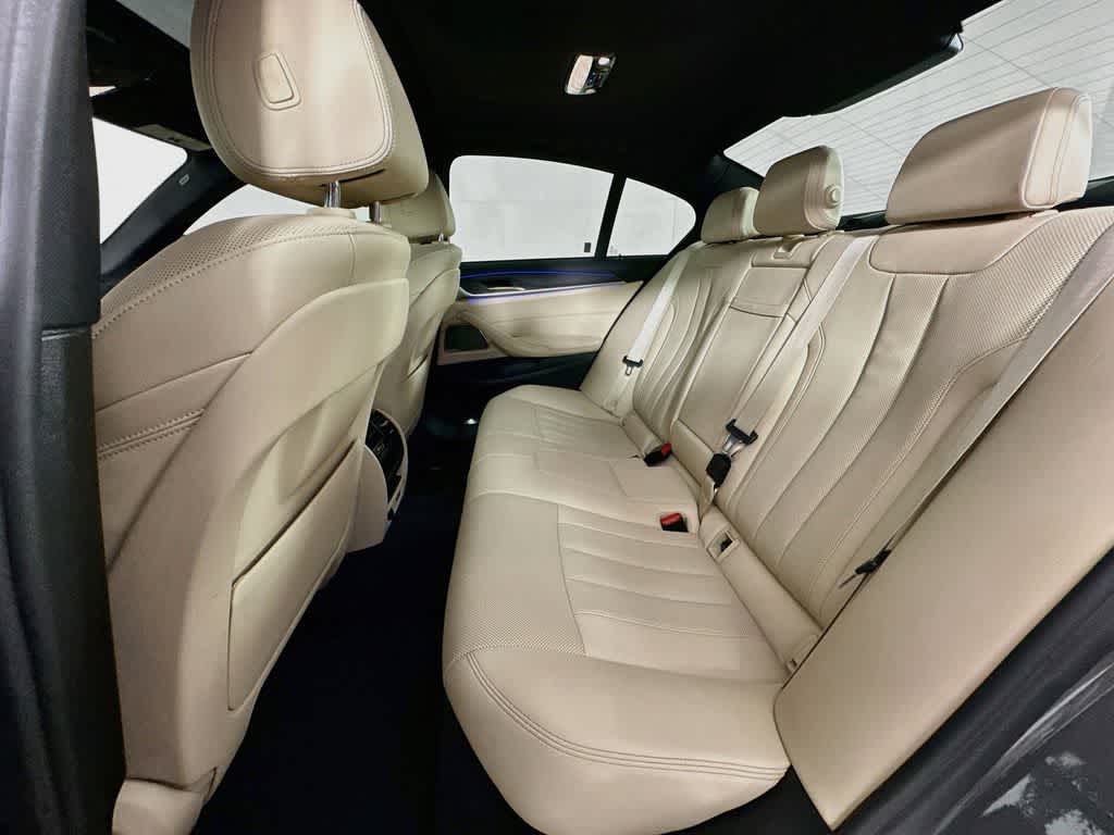 2022 BMW 530i 530i