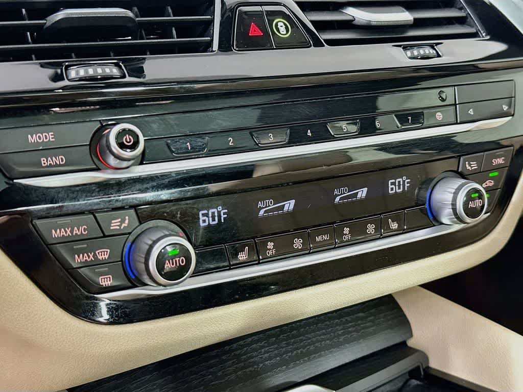 2022 BMW 530i 530i