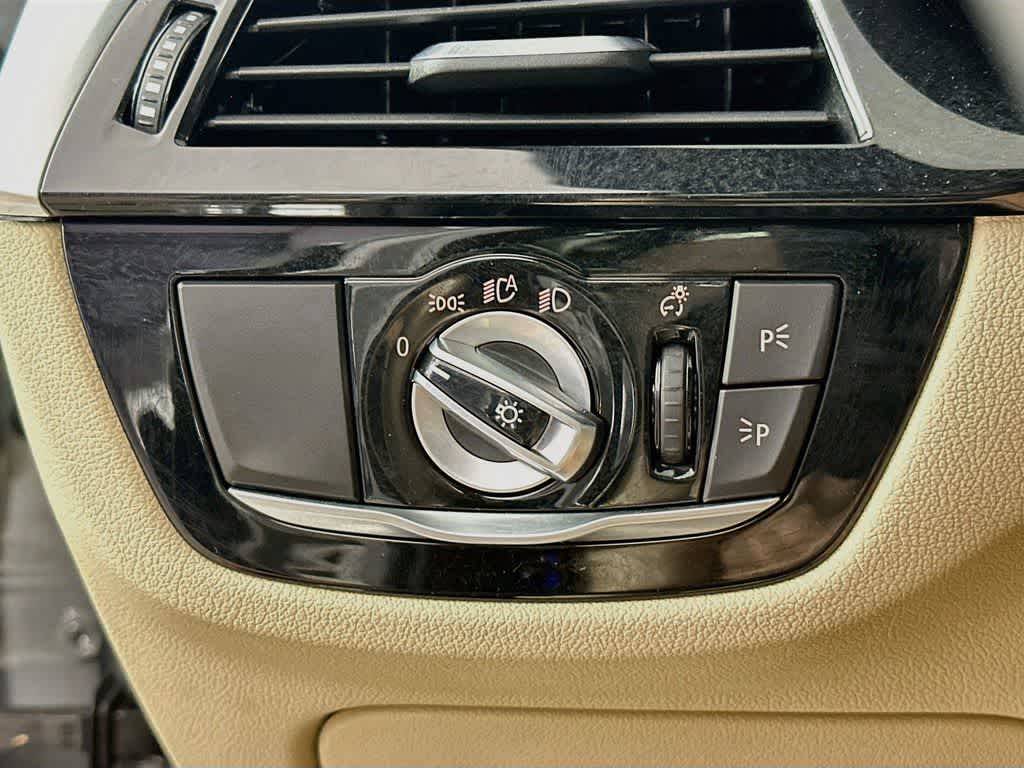 2022 BMW 530i 530i