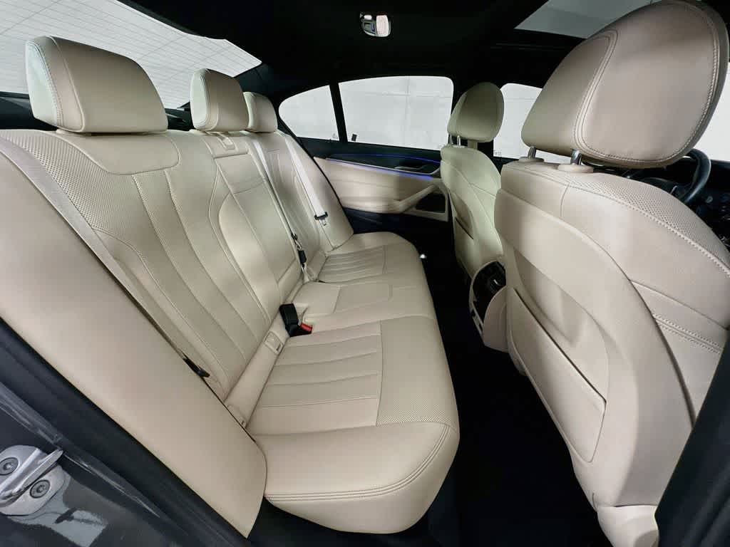 2022 BMW 530i 530i