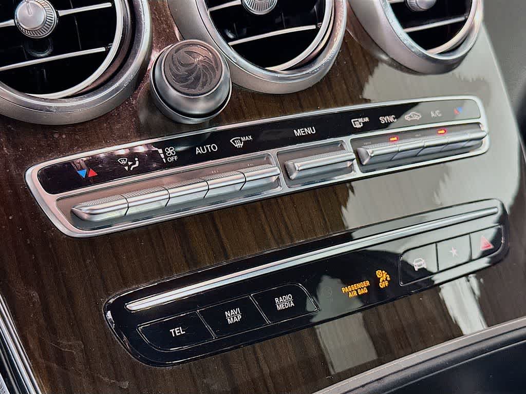 2020 Mercedes-Benz GLC 300 GLC 300
