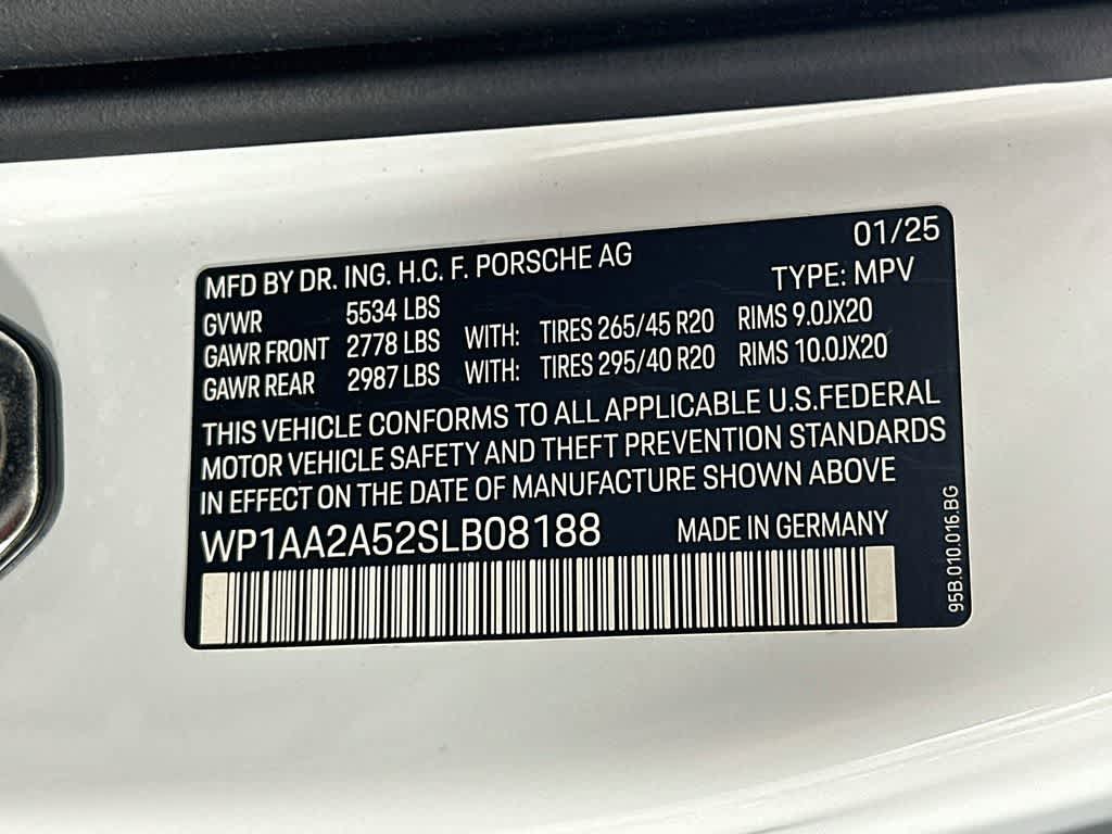 2025 Porsche Macan Base