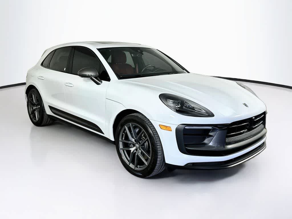2025 Porsche Macan Base