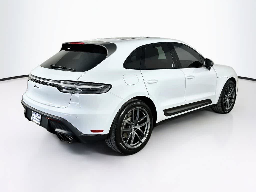 2025 Porsche Macan Base