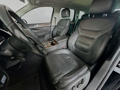 2013 Volkswagen Touareg Lux