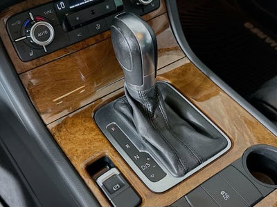 2013 Volkswagen Touareg Lux