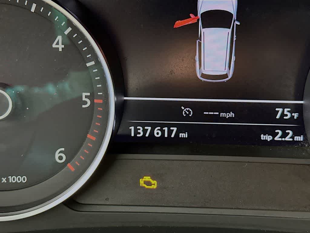 2013 Volkswagen Touareg Lux