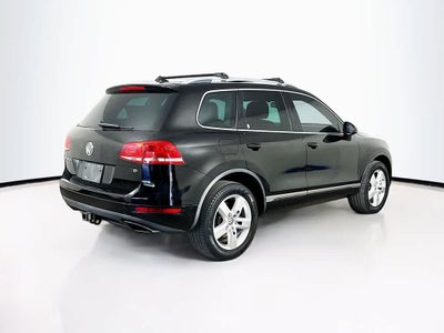 2013 Volkswagen Touareg Lux