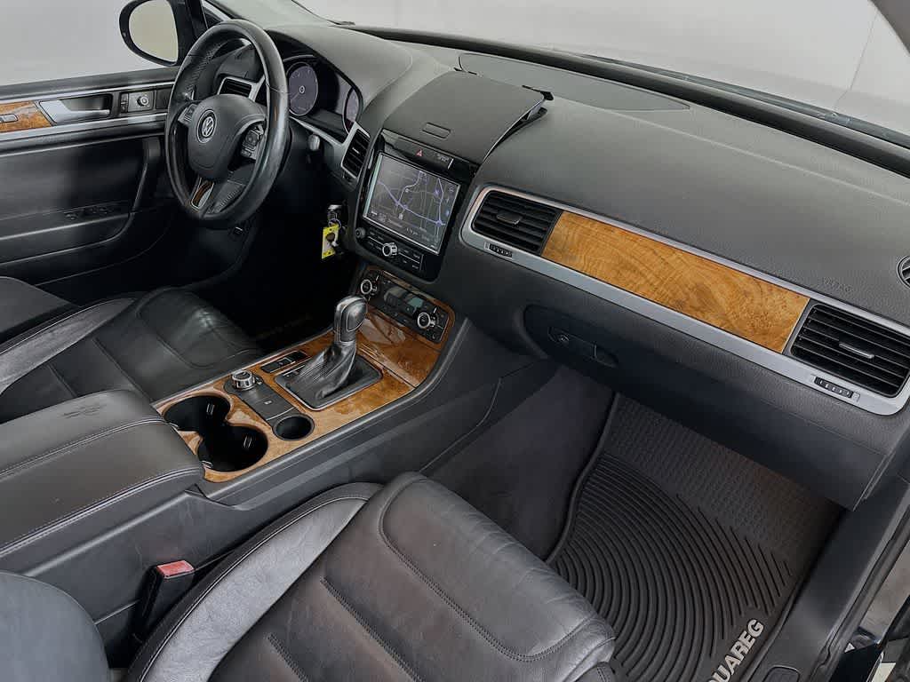 2013 Volkswagen Touareg Lux
