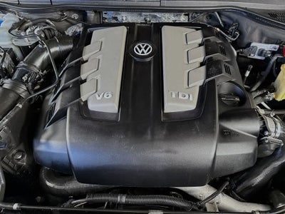 2013 Volkswagen Touareg Lux