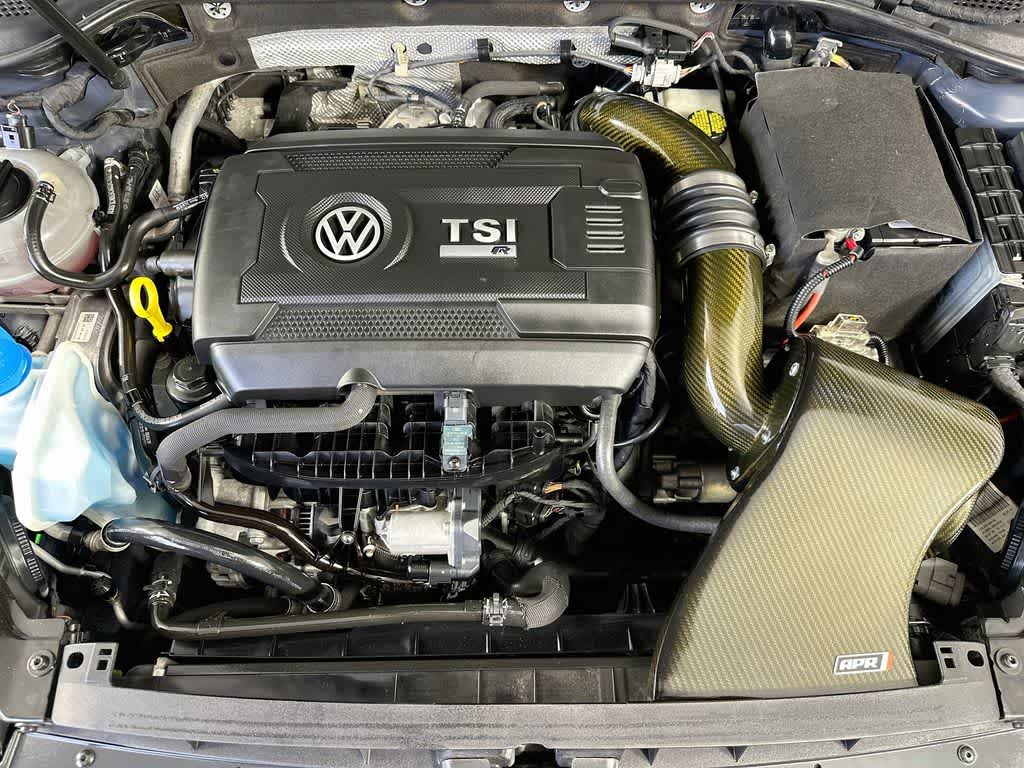 2017 Volkswagen Golf R 4-Door