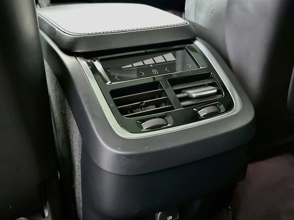 2022 Volvo XC90 Momentum
