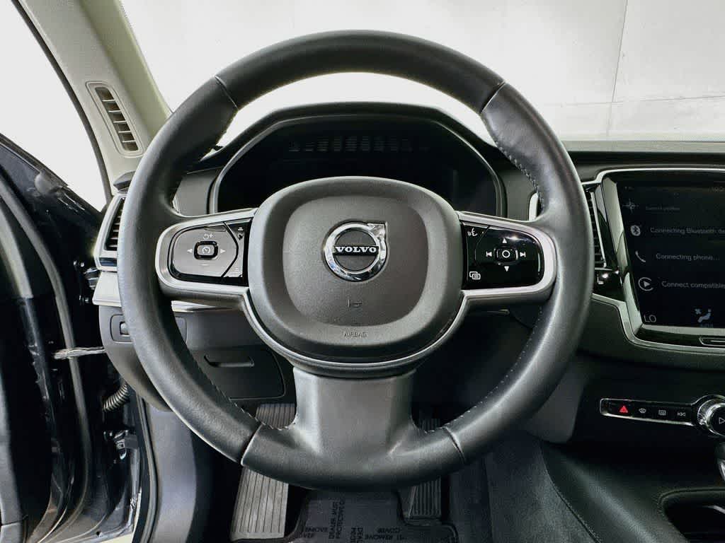 2022 Volvo XC90 Momentum