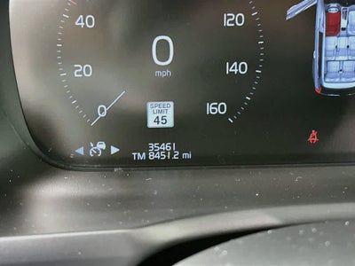 2022 Volvo XC90 Momentum