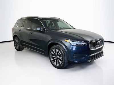 2022 Volvo XC90 Momentum