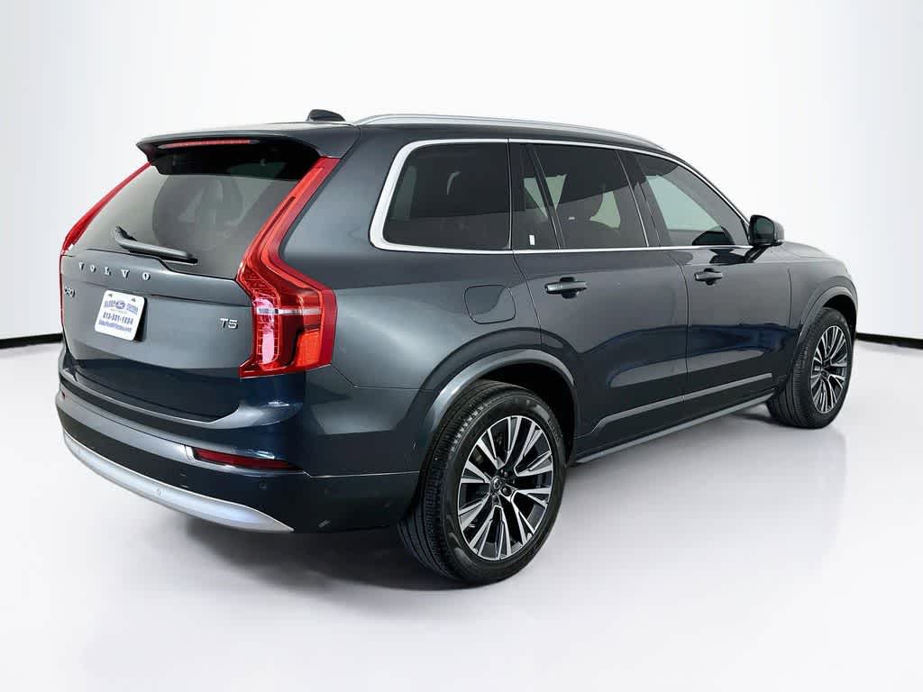 2022 Volvo XC90 Momentum