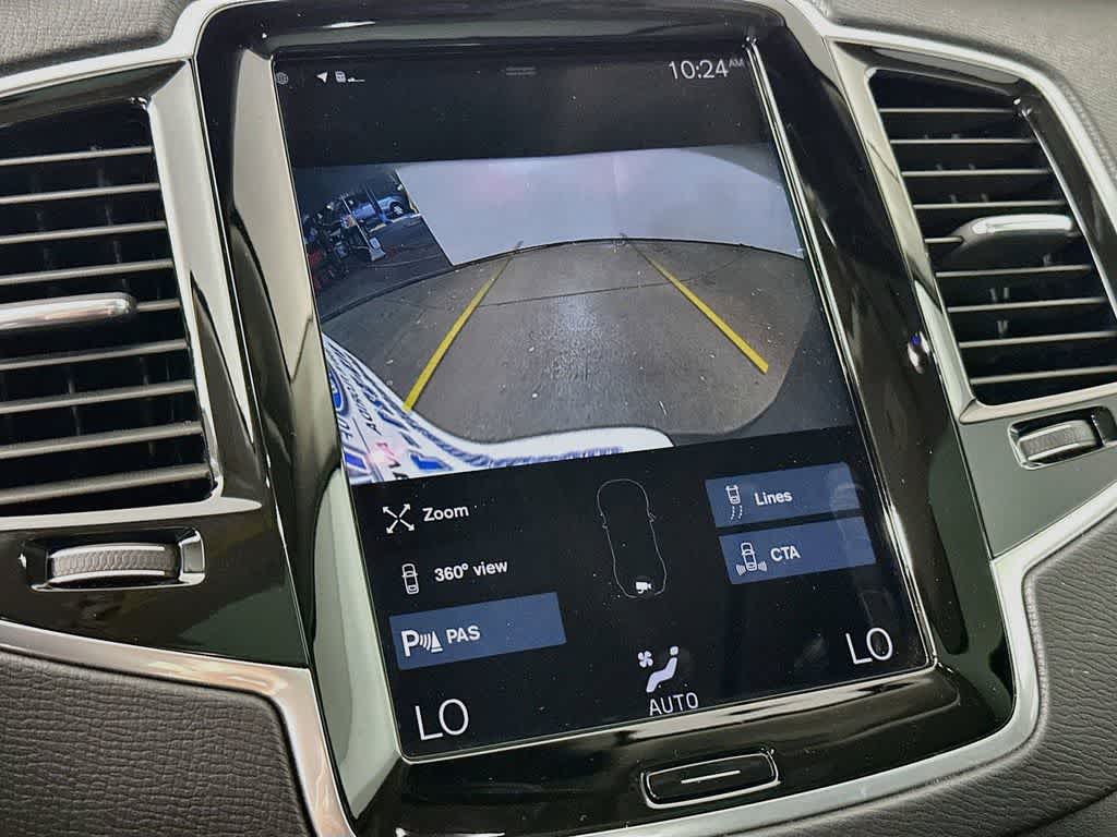 2022 Volvo XC90 Momentum