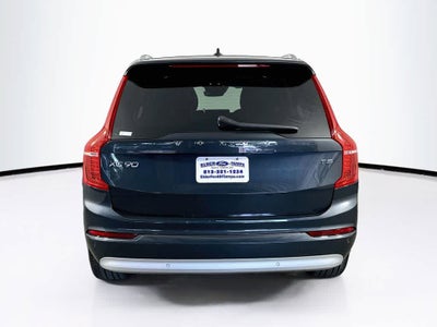 2022 Volvo XC90 Momentum