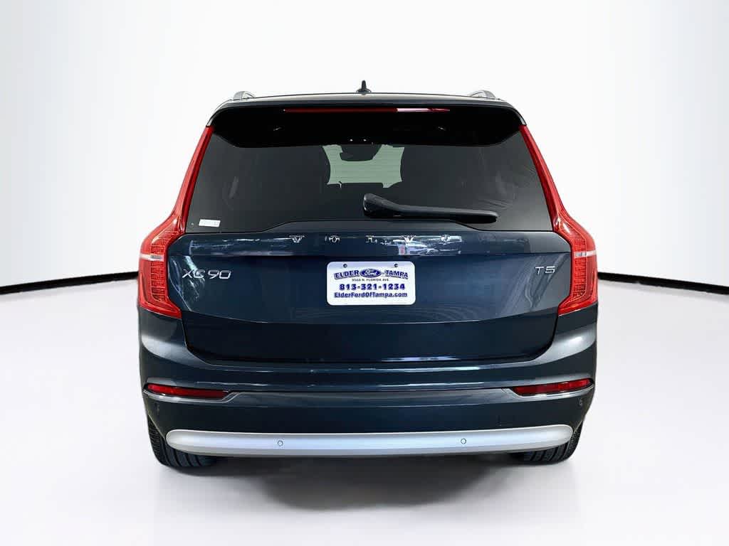 2022 Volvo XC90 Momentum