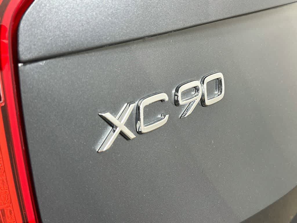 2022 Volvo XC90 Momentum