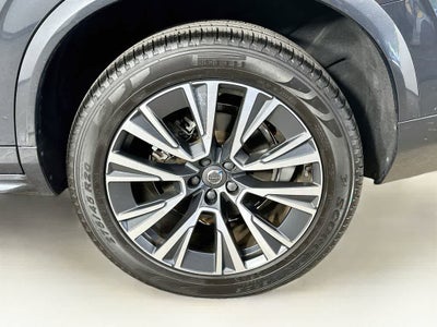 2022 Volvo XC90 Momentum