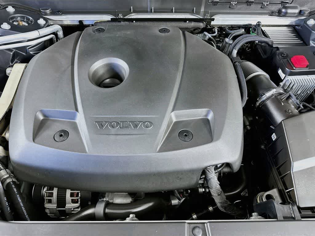 2022 Volvo XC90 Momentum