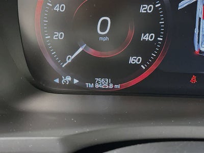 2022 Volvo XC90 Momentum