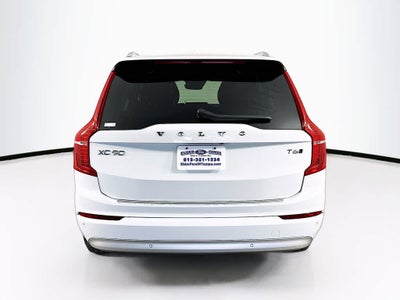 2022 Volvo XC90 Momentum
