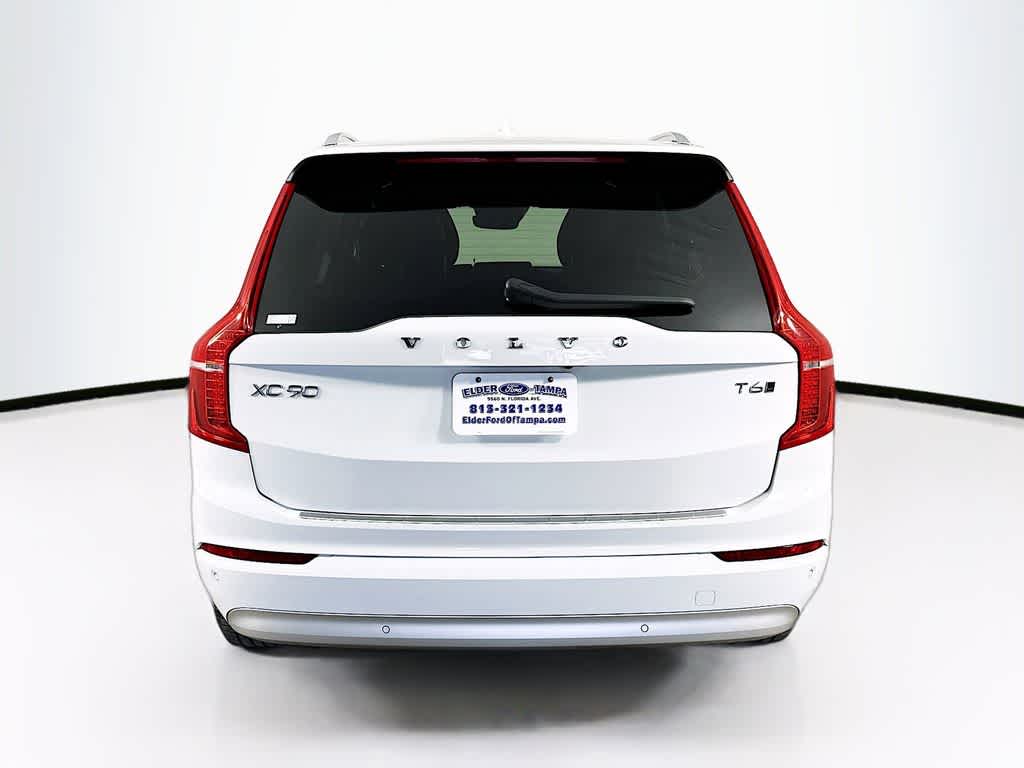 2022 Volvo XC90 Momentum