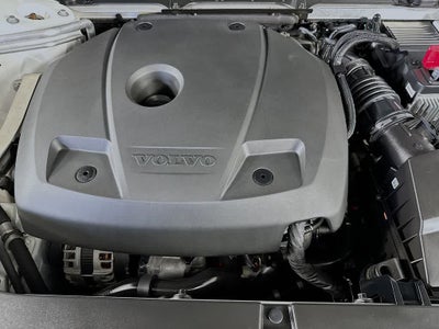 2022 Volvo XC90 Momentum