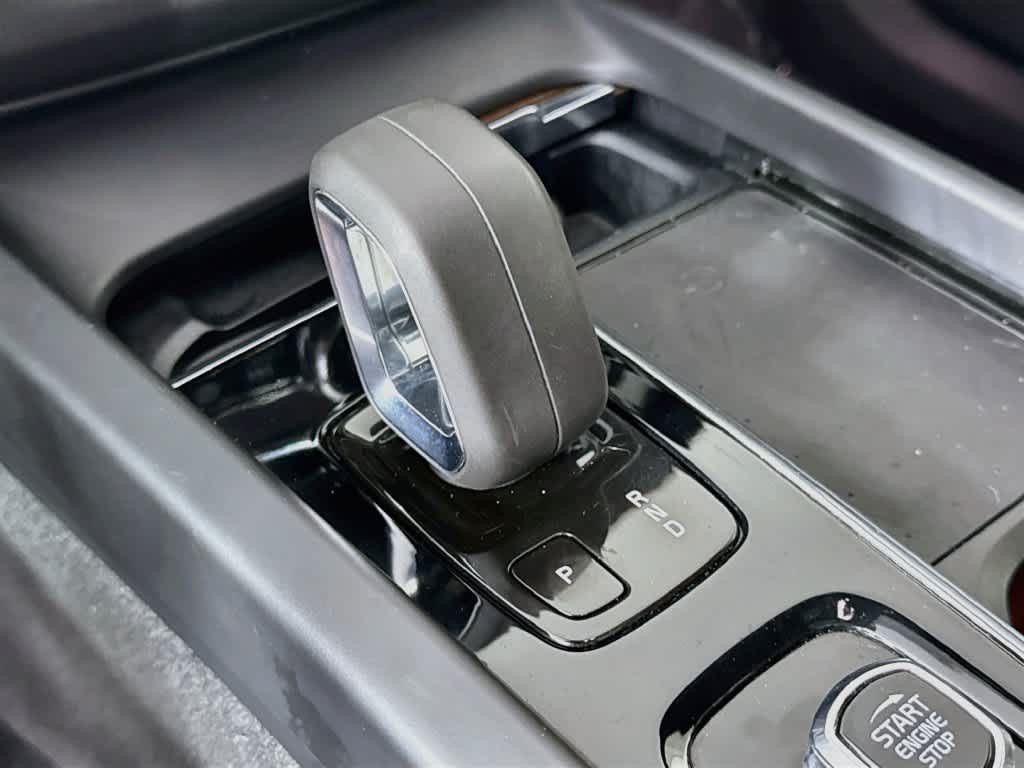 2022 Volvo XC60 Momentum