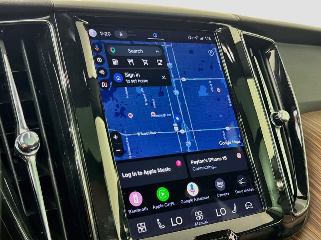 2022 Volvo XC60 Momentum