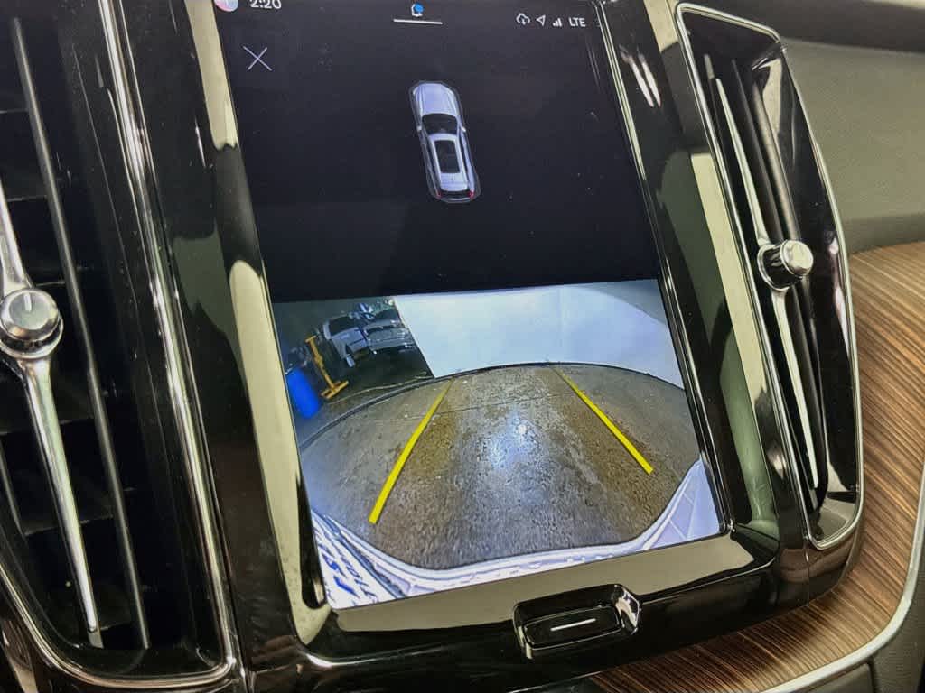 2022 Volvo XC60 Momentum