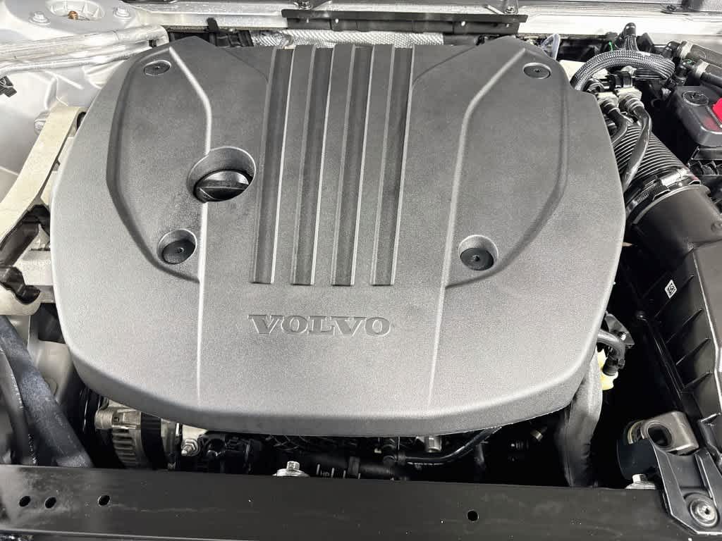 2022 Volvo XC60 Momentum