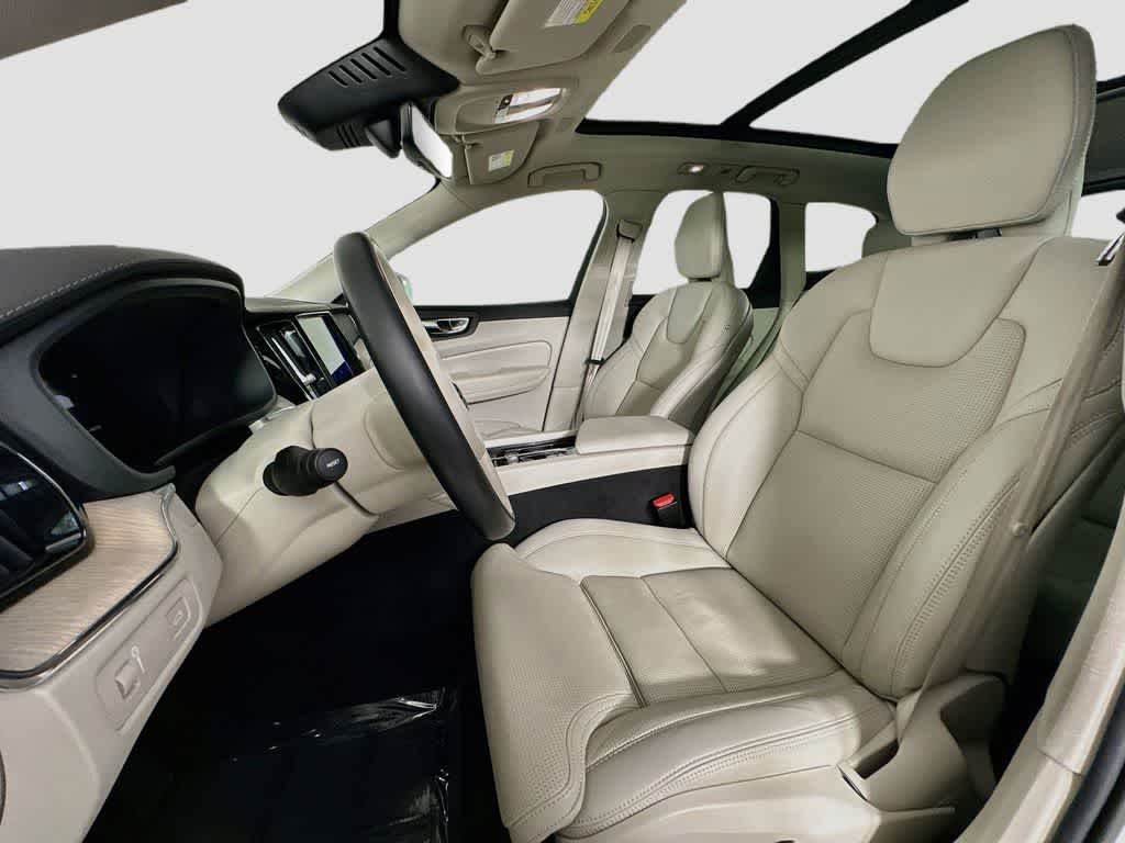 2022 Volvo XC60 Inscription
